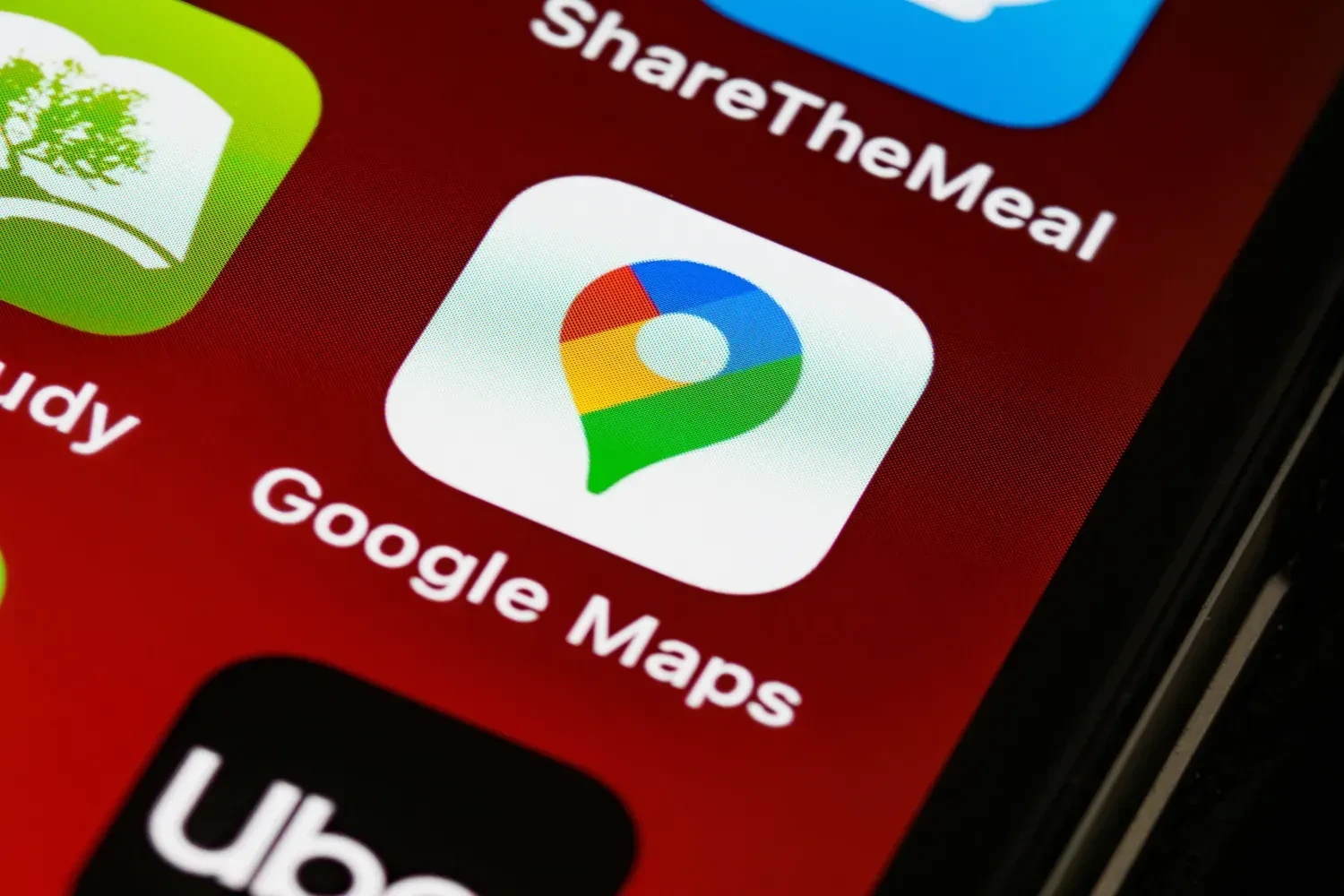 Come rubare letteralmente clienti ai tuoi competitor su Google Maps prima di Natale